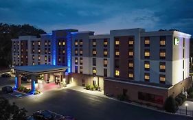 Holiday Inn Express Newport News Virginia
